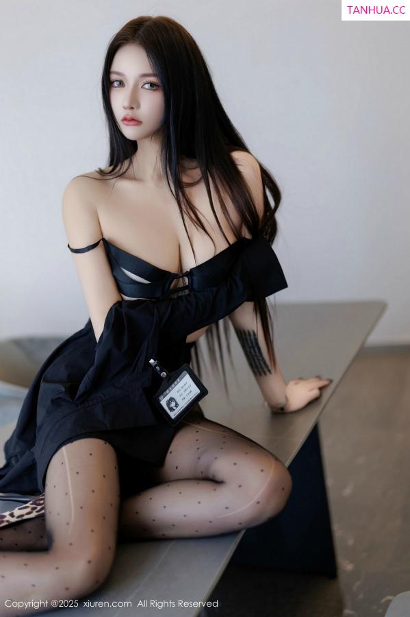 小娜比  [XiuRen]高清写真图 2025.03.05 No.9969 娜比 黑丝美腿第64张图片